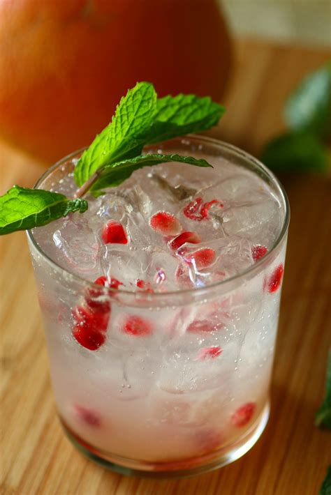 make this delicious winter sea breeze holiday cocktail catch my party