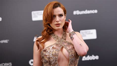 Bella Thorne Refuses To Give Autographs In Sexy Photos Of Her