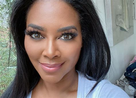 Kenya Moore Continues To Ask For Justice For Breonna Taylor Celebrity Insider