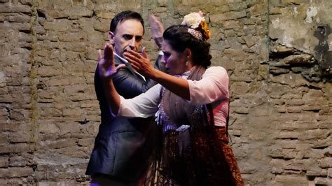 Conoce los sitios en valència para ver flamenco y los bares y restaurantes en los que degustar la mejor gastronomía andaluza. Flamenco en Valencia - Espectáculos flamencos en Valencia