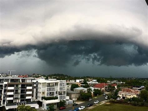 In Pictures Severe Rainstorm Smashes Brisbane The Courier Mail