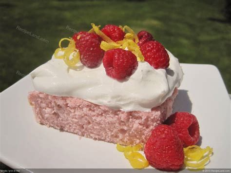 Skinny Raspberry Lemonade Cake Recipe