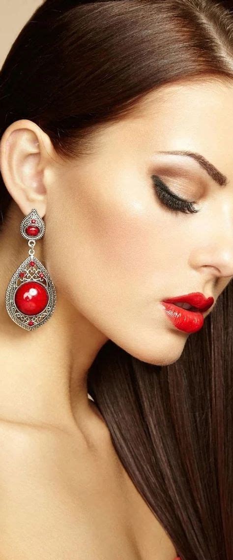 pin by hettiën on alluring lips perfect red lips most beautiful eyes beautiful lips