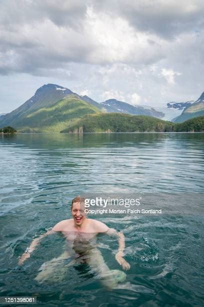 Skinny Dipping Lake Stockfotos En Beelden Getty Images