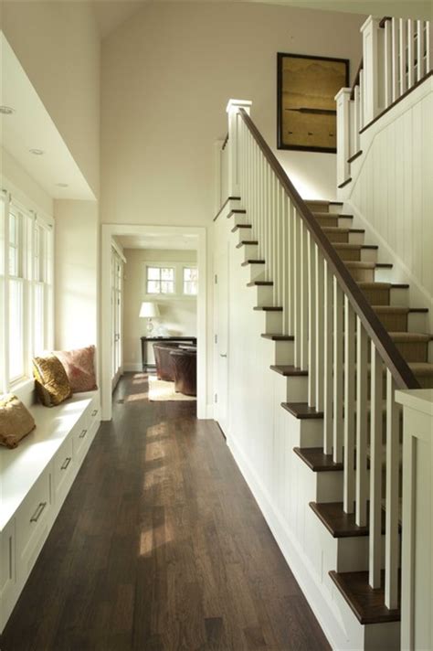 Believe it or not though, your entry or hallway still has a lot of design potential. Colours For Small Hall And Stairs Decor Ideas | Interior ...