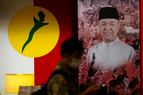 Ling & tan advocates voo & co. Time for a shake-up at the top, says FT Umno Youth chief ...