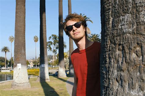 Under The Silver Lake Review Andrew Garfield Goes Down A Rabbit Hole