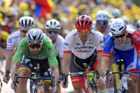 Caleb ewan s'est fait piéger dans le dernier kilomètre de la 3e étape du tour de france. Tour de France 2018 : Démare veut son sprint, vivez l ...