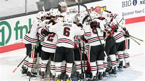 scsu-hockey-has-strong-outing-in-omaha-pod-to-start-season