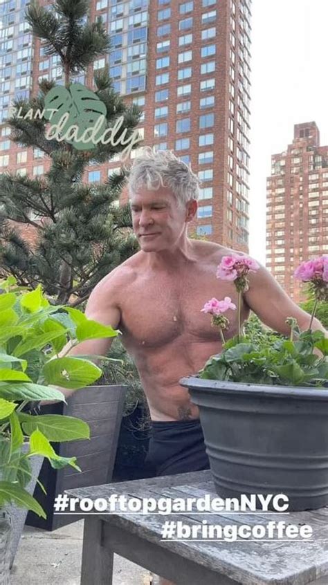 Gma S Sam Champion Flaunts Six Pack Abs In Shirtless Photo As Weatherman Calls Himself Daddy