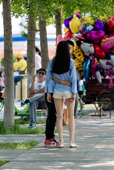 「街拍性感」おしゃれまとめの人気アイデア｜pinterest｜heping Zhang アジアンファッション ファッション ホワイトパンツ
