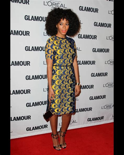 Vidéo Solange Knowles Assiste Aux Glamour Women Of The Year Awards Au Carnegie Hall New York