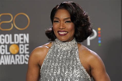 News And Report Daily Angela Bassett Becomes First Oscar Nominated