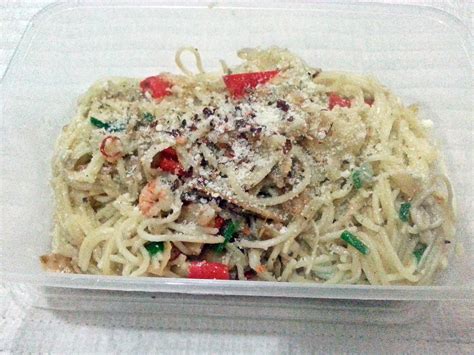 Bila dah mendidih, masukkan spaghetti. ♥cik siti hajar♥: Resepi Spaghetti Goreng Seafood