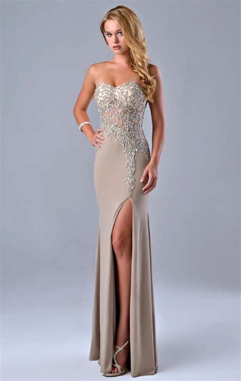 Elegant And Glamorous Evening Gowns
