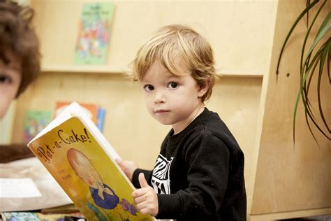 The Value Of Reading To Preschool Children Scribbles Childcare Ltd