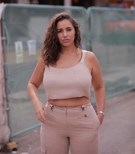 Jada Sezer Height Weight Bio Wiki Age Photo Instagram