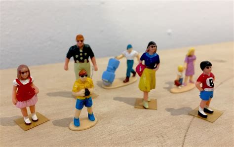 Set Of 7 Tiny Dollhouse Miniature People Plastic Figurines Antique