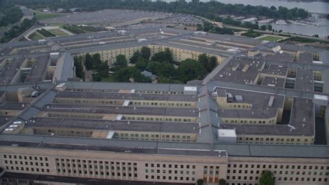 5k Aerial Video Approaching The Pentagon Center Courtyard In Washington