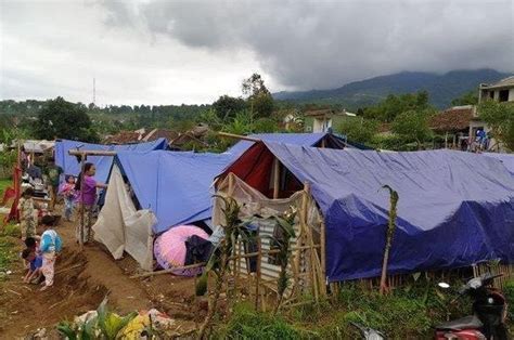 Satu Bulan Di Tenda Pengungsian 21 Korban Gempa Cianjur Alami Gangguan