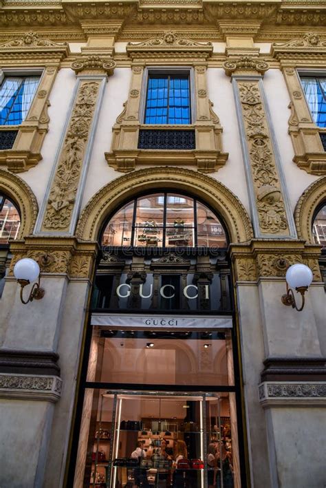 Shop Gucci Milano In Galleria Vittorio Emanuele Ii Italy Editorial