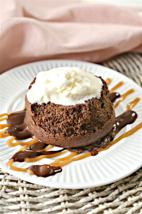 The clip, which went viral on then, the alleged employee pops the lava cake into the microwave, and then heats it up. Keto Chocolate Cake - BEST Low Carb Keto Molten Lava Cake Recipe Copycat Chili's Idea - Easy ...