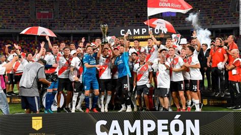 Celebra El Millonario River Goleó 4 0 A Colón Y Se Coronó Campeón Del Trofeo De Campeones