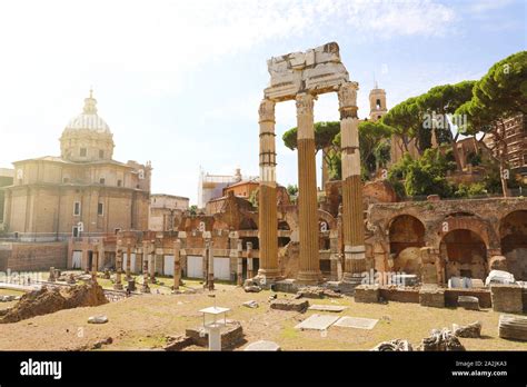 Forum Des Caesar Und Der Tempel Der Venus Genetrix In Rom Italien