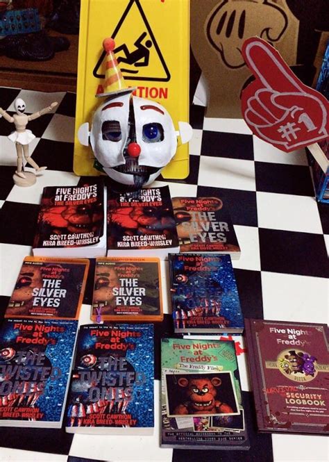 Five nights at freddy's colouring book: My FNaF Book collection!! : fivenightsatfreddys