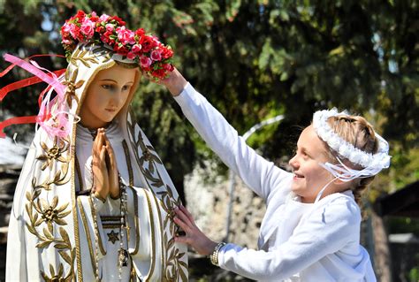 May Crowning At Marian Shrine Photo Gallery Catholic Herald