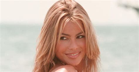 sofia vergara flaunts boobs and bum in old topless modeling pics e online