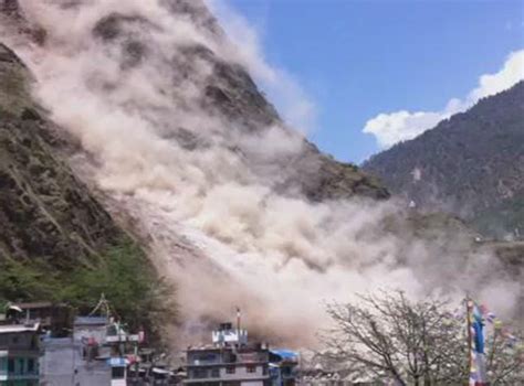 Nepal Earthquake Video Massive Landslide Hits Dhunche After Nepal Suffers Second Deadly Tremor