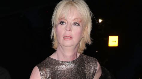 Celebrity Big Brother Star Lauren Harries Rushed Into Icu After Brain Surgery As Mum Gives