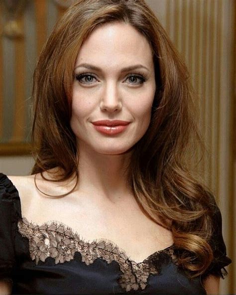 Pin De Shamsha Noor Em Oooo Angelina Jolie Fotos Angelina Jolie
