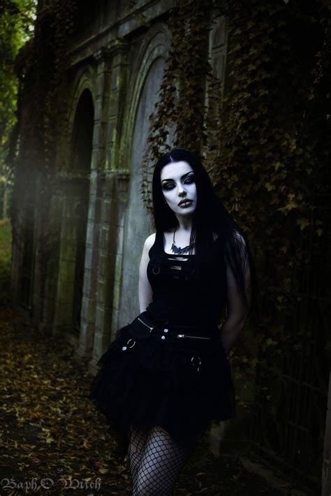 Pin By Ilion Jones On Gothic Punk Vampire Goth Beauty Gothic Girls