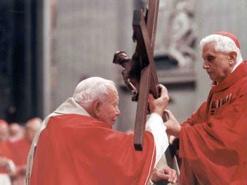 Tre giorni dopo la precessione del venerdì santo è pasqua. Venerdì Santo, preghiera iniziale.