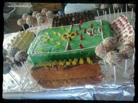 Check spelling or type a new query. Fussballtorte selber backen