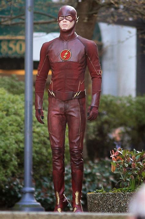 Reveal Of The Flash Costume For New Cw Tv Series