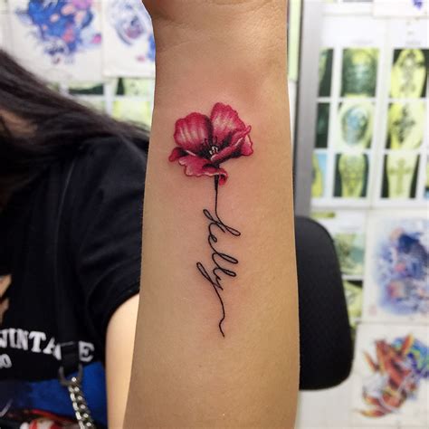 Oct 08, 2019 · la ventaja de tatuar en la muñeca, en el tobillo o en el interior de la pierna o el brazo es que estos tatuajes son fáciles de cubrir si es necesario. Flor con tallo Nombre - Tatuajes para Mujeres
