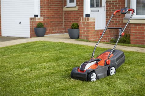 Hyundai cordless battery powered lawn mower 38cm. Flymo Mighti-Mo 300 Cordless Lawn Mower, Battery and ...