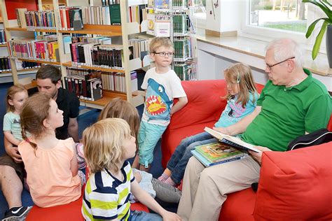Seats and sofas ist der europäische spezialist für. Vorlesestunde "Das rote Sofa" mit Wolfgang Seebacher in ...
