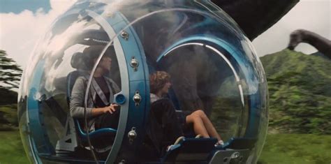 Jurassic World Photos Over 60 Images Let Us Analyze The Trailer