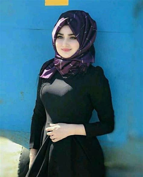 Pin By Melisaaaaaa12 On Hijab Beautiful Muslim Women Arab Girls Hijab Girl Hijab