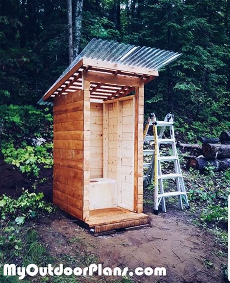 Wooden Outhouse Diy Project Myoutdoorplans Free Woodworking Plans