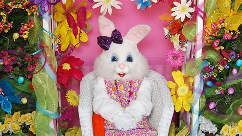 The Easter Bunny To Visit Grossmont Center