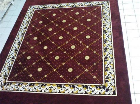 Harga karpet lantai ruang tamu pun bervariasi, biasanya tergantung dari bahan dan ukurannya. Hauptundneben: Contoh Model Gambar Karpet Lantai Minimalis