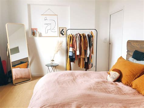 How to create a minimalist bedroom. Tips For A Minimalist Bedroom - mmminimal