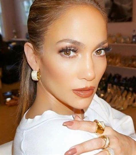 Get Ready For Jennifer Lopezs New Skin Care Line Jlo Makeup