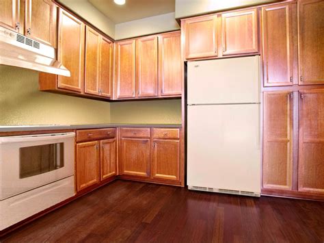 Spray Painting Kitchen Cabinets: Pictures & Ideas From ...