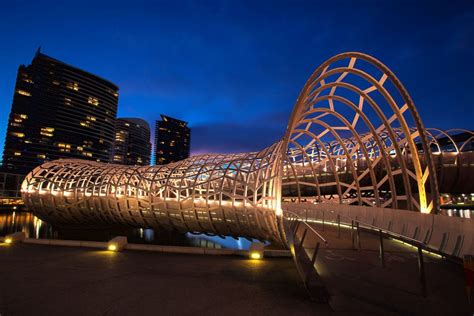 10 Amazing Pedestrian Bridges You Need To See And Cross